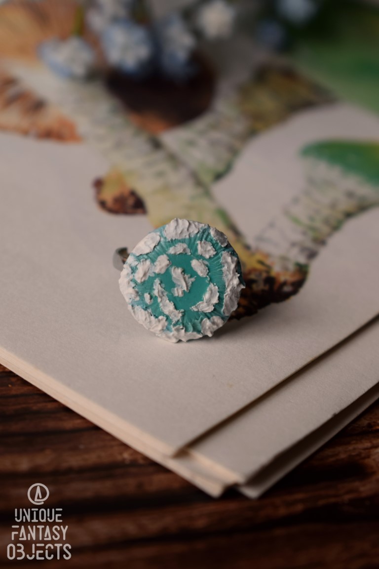 Regulowany pierścionek z kapeluszem pierścieniaka (Unique Fantasy Objects)