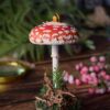 Stojak na biżuterię w kształcie muchomora z wstężykiem gajowym (Unique Fantasy Objects)