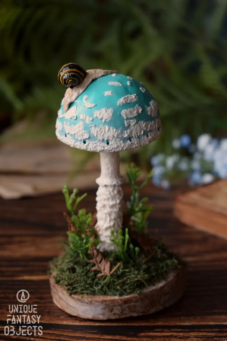 Stojak na biżuterię w kształcie pierścieniaka i wstężykiem gajowym (Unique Fantasy Objects)