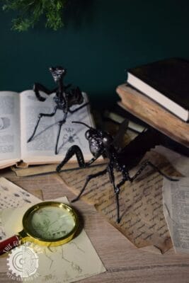 Metalowe modliszki (This Guy in a Hat)