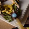 Naszyjnik z kurkami i wstężykiem gajowym (Unique Fantasy Objects)