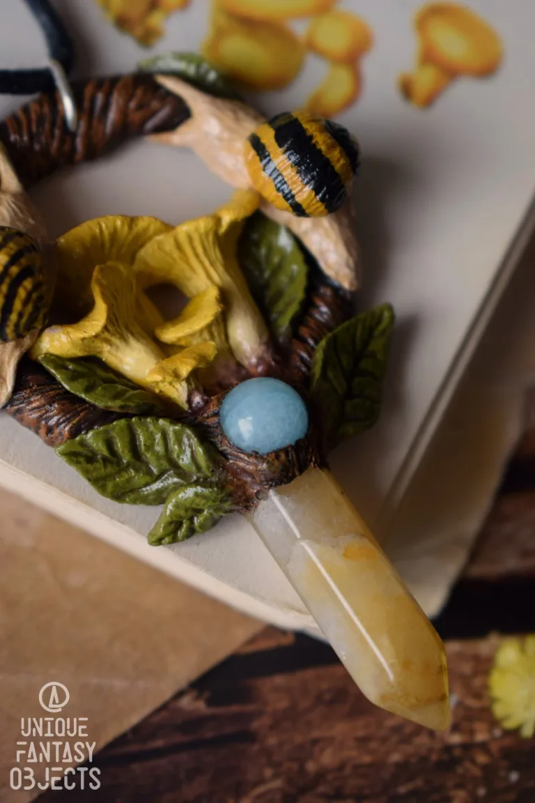 Naszyjnik z kurkami i wstężykiem gajowym Naszyjnik z kurkami i wstężykiem gajowym (Unique Fantasy Objects)