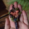 Naszyjnik z wilgotnicą woskową i prosionkiem (Unique Fantasy Objects)