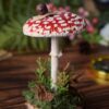 Stojak na biżuterię w kształcie muchomora z winniczkiem (Unique Fantasy Objects)