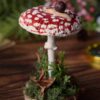 Stojak na biżuterię w kształcie muchomora z winniczkiem (Unique Fantasy Objects)
