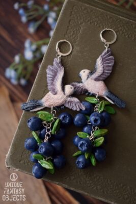 Kolczyki z raniuszkiem i jagodami (Unique Fantasy Objects)