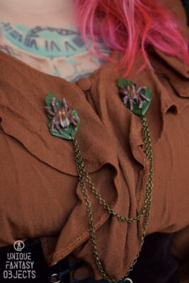 Przypinka do kołnierzyka z pająkiem (Unique Fantasy Objects)