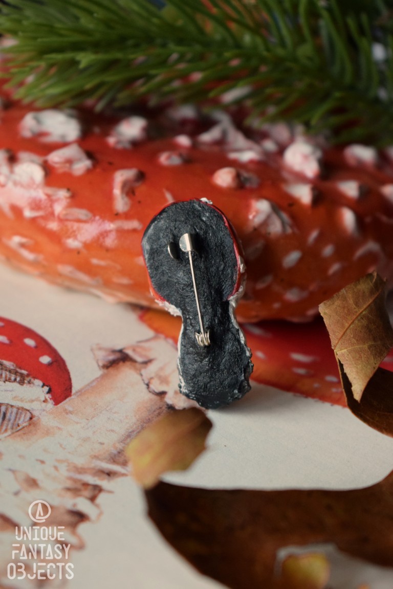 Broszka z muchomorem czerwonym Broszka z muchomorem czerwonym (Unique Fantasy Objects)