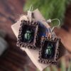 Kolczyki z żukiem kruszczyca złotawka w ramce (Unique Fantasy Objects)