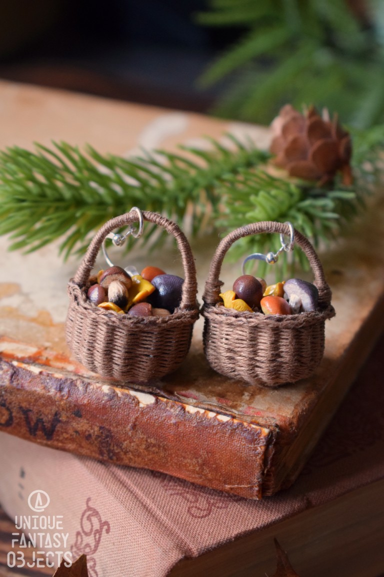 Kolczyki z koszykami pełnymi leśnych grzybków Kolczyki z koszykami pełnymi leśnych grzybków (Unique Fantasy Objects)