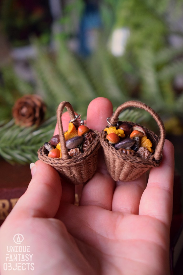 Kolczyki z koszykami pełnymi leśnych grzybów Kolczyki z koszykami pełnymi leśnych grzybów (Unique Fantasy Objects)