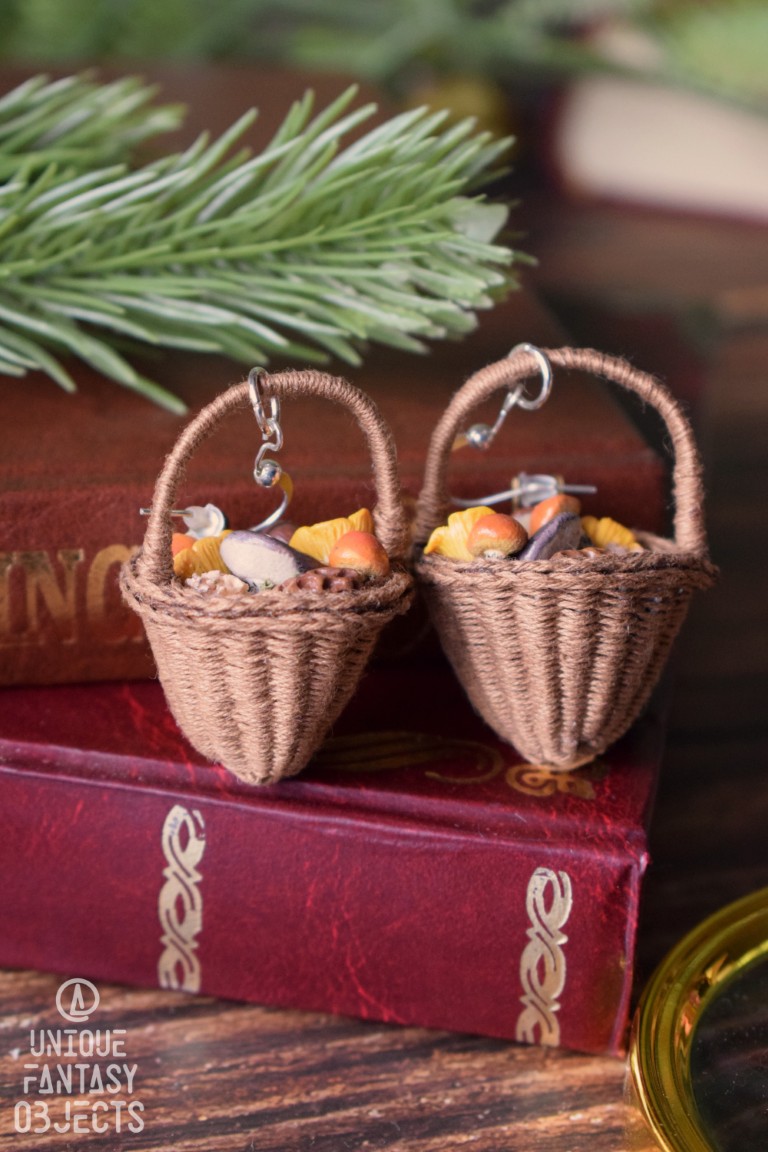 Kolczyki z koszykami pełnymi leśnych grzybów Kolczyki z koszykami pełnymi leśnych grzybów (Unique Fantasy Objects)