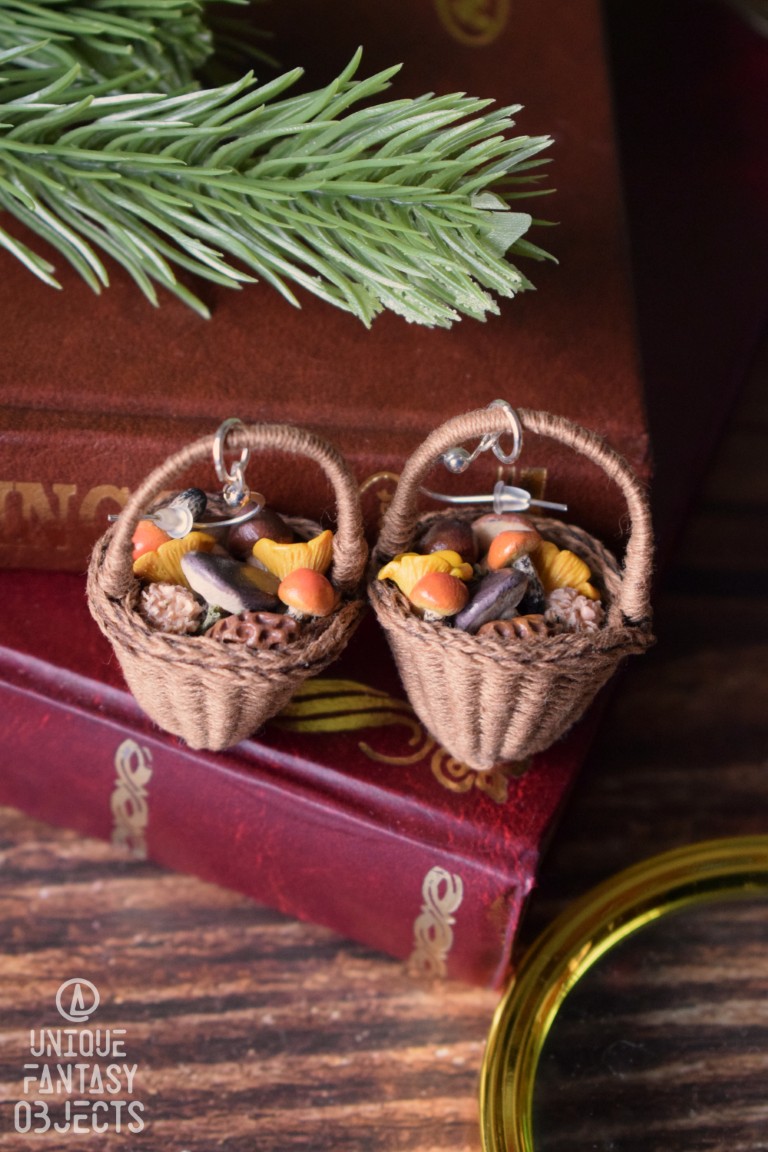 Kolczyki z koszykami pełnymi leśnych grzybów Kolczyki z koszykami pełnymi leśnych grzybów (Unique Fantasy Objects)