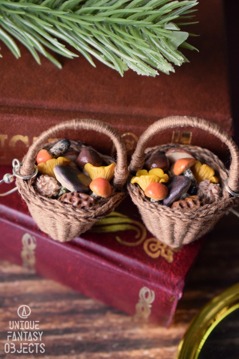 Kolczyki z koszykami pełnymi leśnych grzybów Kolczyki z koszykami pełnymi leśnych grzybów (Unique Fantasy Objects)