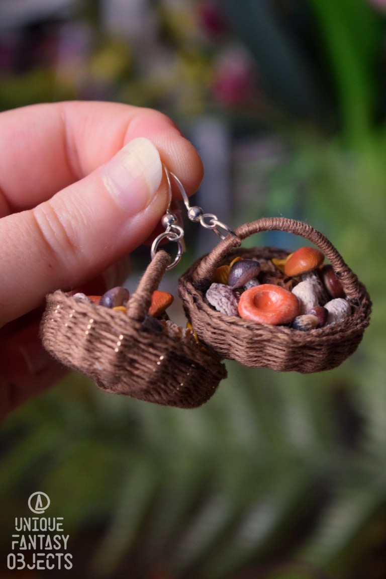 Kolczyki z koszyczkami pełnymi leśnych grzybów Kolczyki z koszyczkami pełnymi leśnych grzybów (Unique Fantasy Objects)