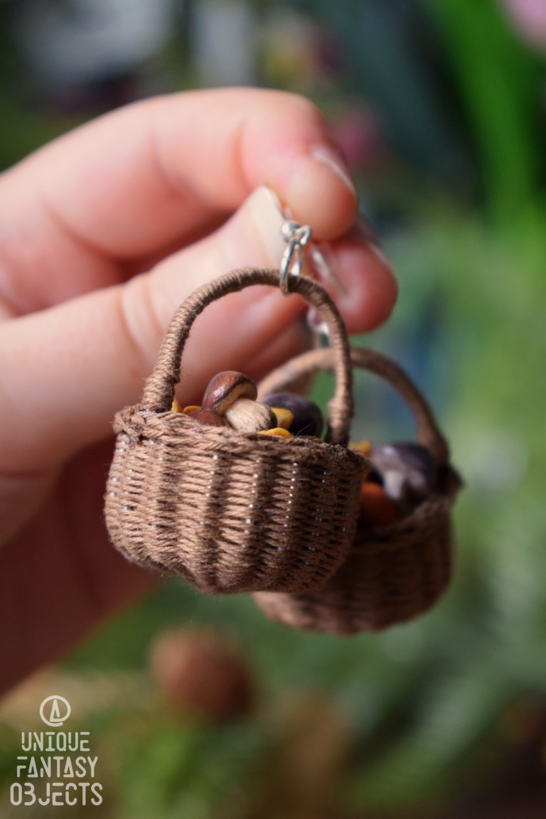 Kolczyki z koszykami pełnymi leśnych grzybków Kolczyki z koszykami pełnymi leśnych grzybków (Unique Fantasy Objects)