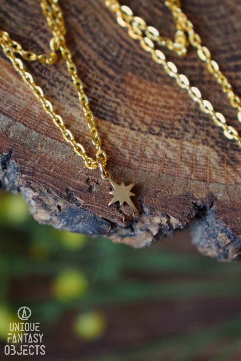 Kolczyki z rzeźbą motyla rusałka wierzbowiec i łańcuszkami Kolczyki z rzeźbą motyla rusałka wierzbowiec i łańcuszkami (Unique Fantasy Objects)