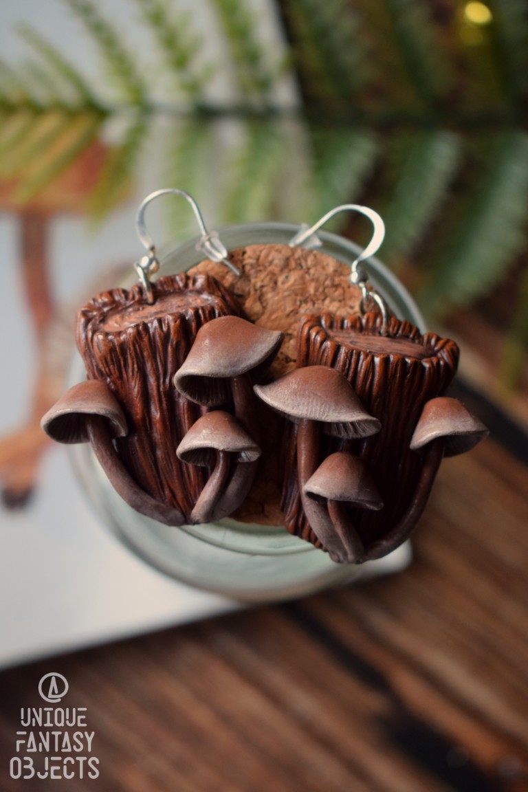 Kolczyki z grzybami grzybówka krwista na pieńku Kolczyki z grzybami grzybówka krwista na pieńku (Unique Fantasy Objects)