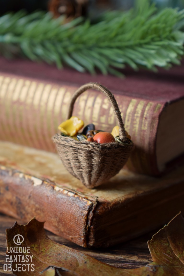 Naszyjnik koszyk z leśnymi grzybami Naszyjnik koszyk z leśnymi grzybami (Unique Fantasy Objects)