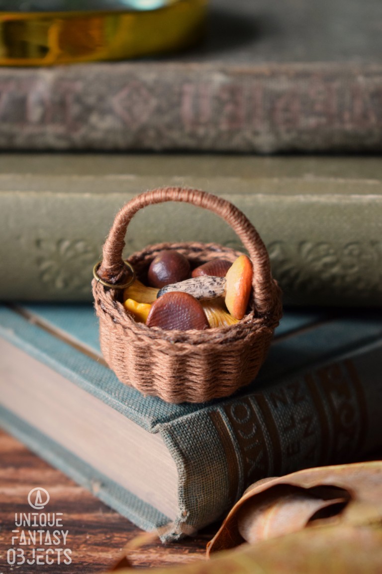 Naszyjnik koszyk z leśnymi grzybkami Naszyjnik koszyk z leśnymi grzybkami (Unique Fantasy Objects)