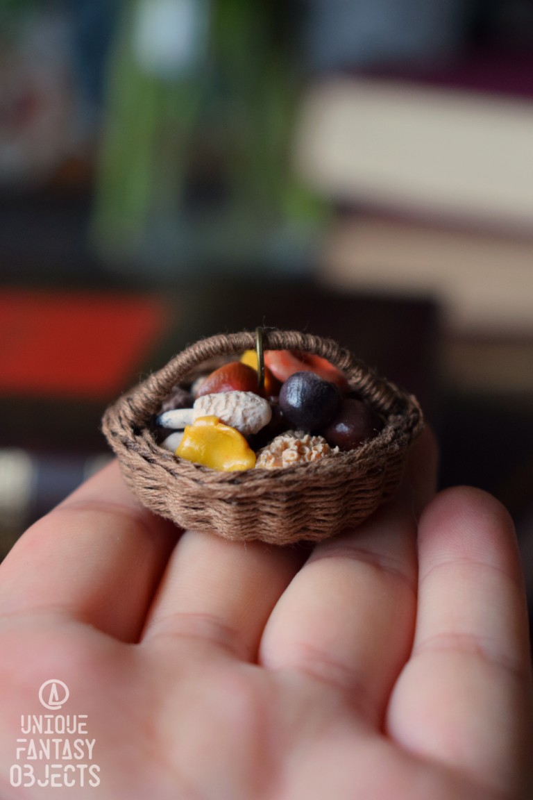 Naszyjnik koszyczek z leśnymi grzybami Naszyjnik koszyczek z leśnymi grzybami (Unique Fantasy Objects)