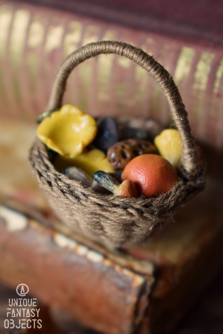 Naszyjnik koszyk z leśnymi grzybami Naszyjnik koszyk z leśnymi grzybami (Unique Fantasy Objects)