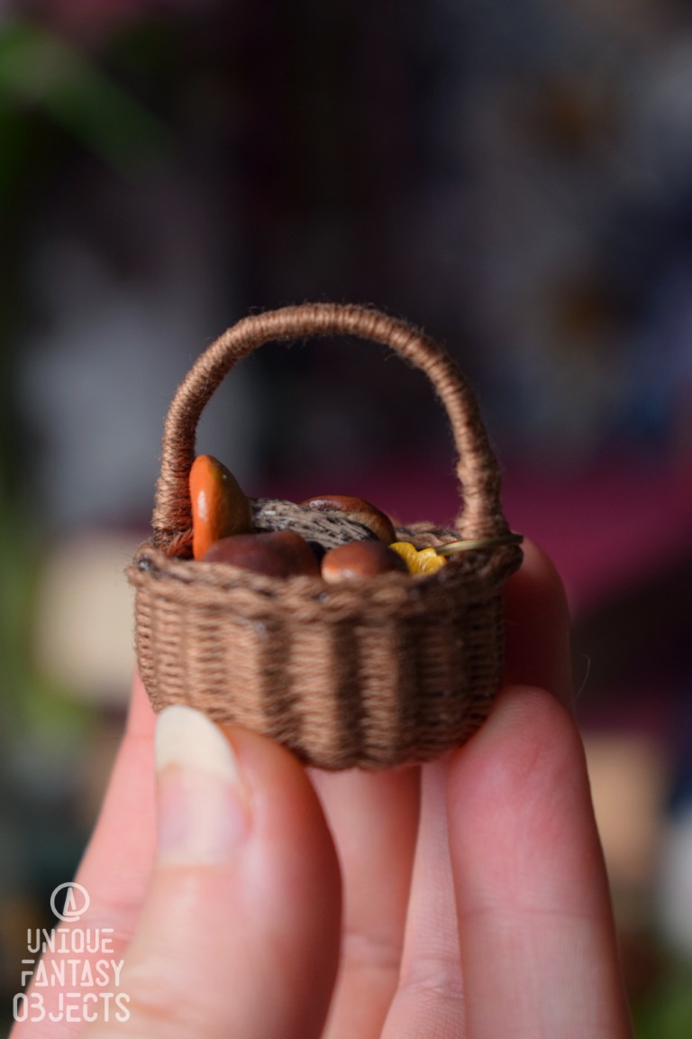Naszyjnik koszyk z leśnymi grzybkami Naszyjnik koszyk z leśnymi grzybkami (Unique Fantasy Objects)
