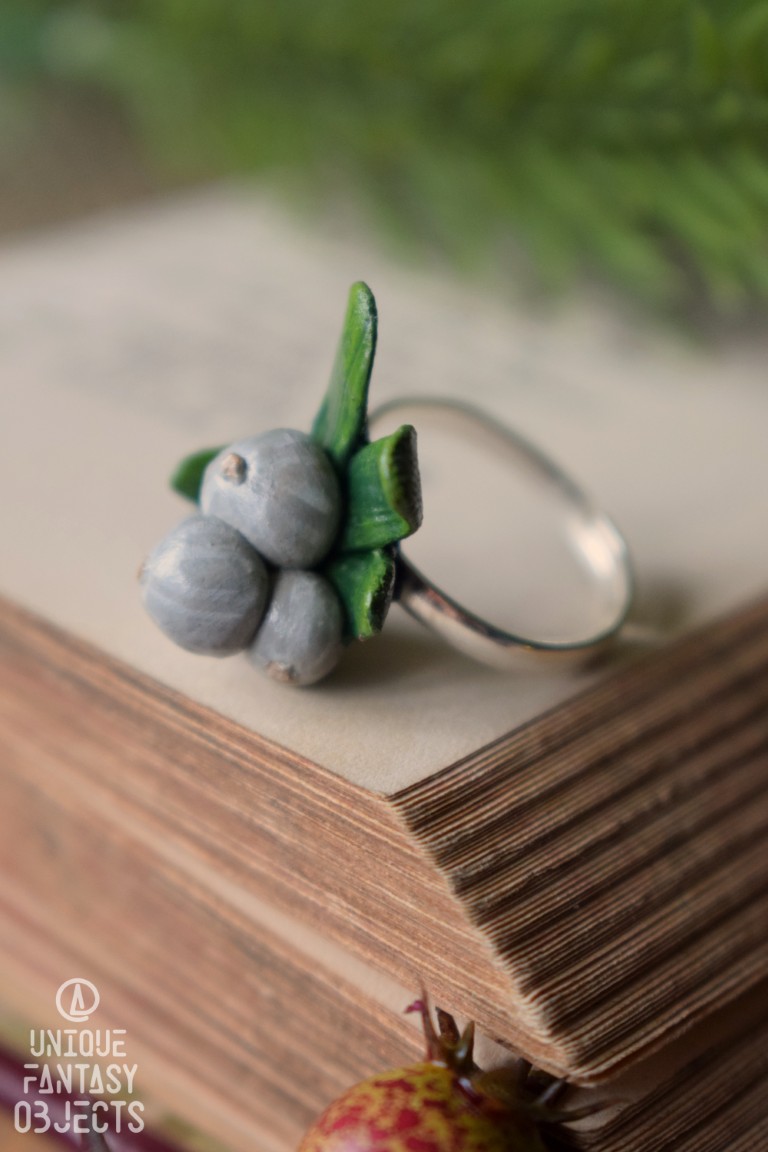 Regulowany pierścionek z rzeźbą jemioły Regulowany pierścionek z rzeźbą jemioły (Unique Fantasy Objects)