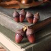 Małe kolczyki z rzeźbą żołędzi (Unique Fantasy Objects)