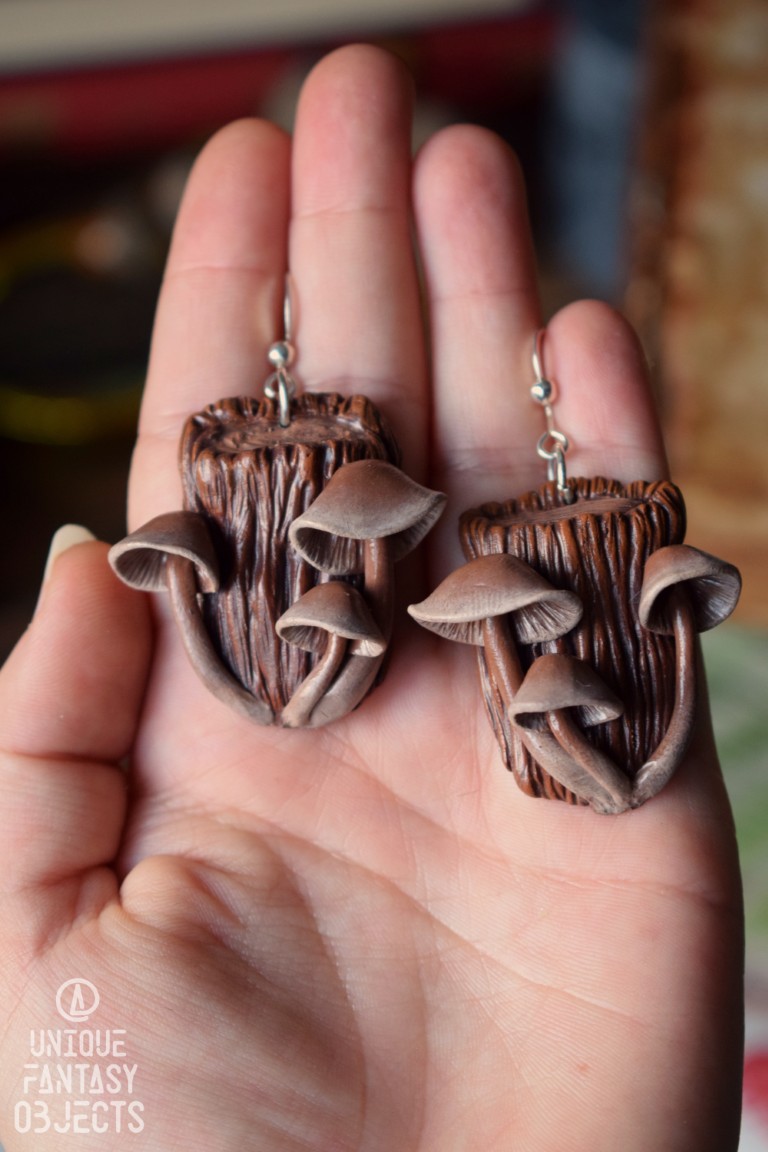 Kolczyki z grzybami grzybówka krwista na pieńku Kolczyki z grzybami grzybówka krwista na pieńku (Unique Fantasy Objects)