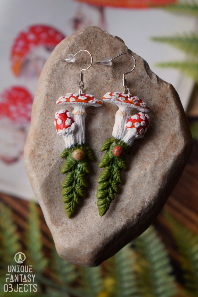 Kolczyki z muchomorami, paprocią i unakitem Kolczyki z muchomorami, paprocią i unakitem (Unique Fantasy Objects)