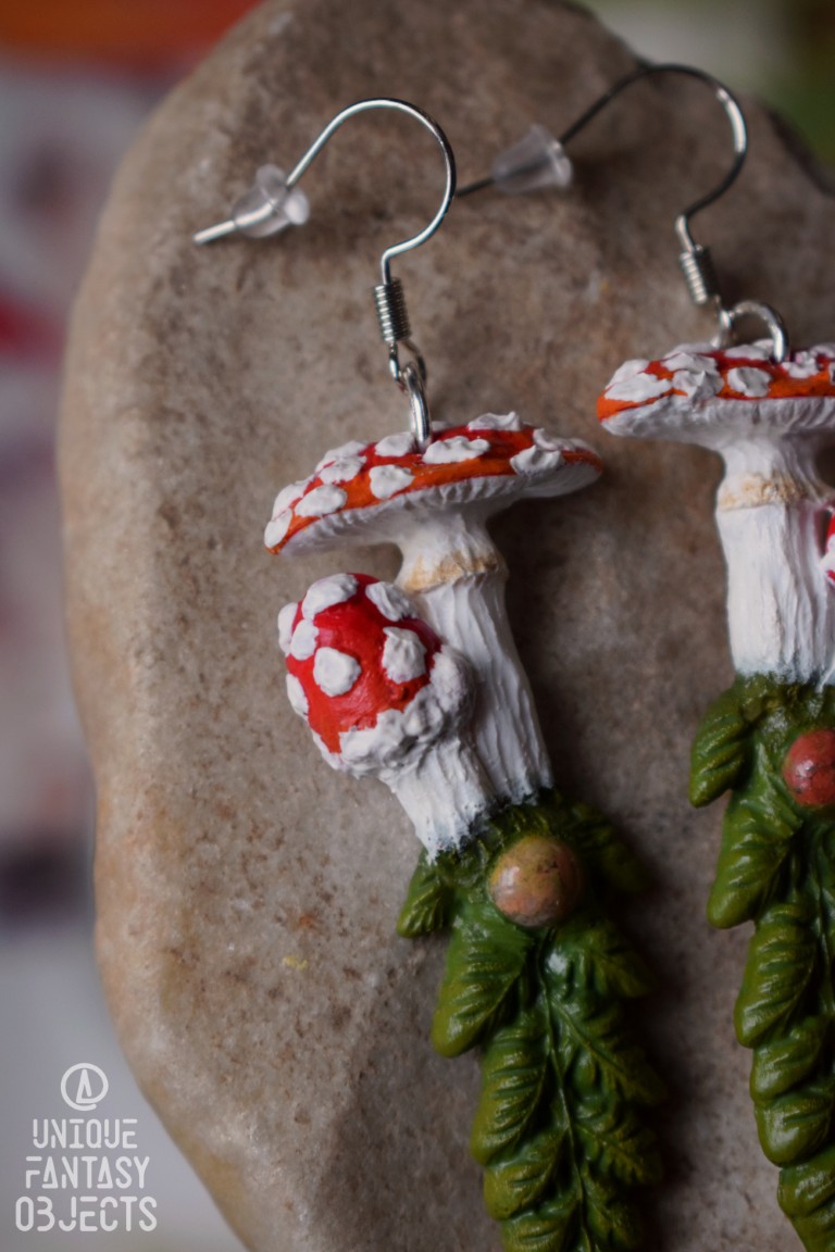 Kolczyki z muchomorami, paprocią i unakitem Kolczyki z muchomorami, paprocią i unakitem (Unique Fantasy Objects)