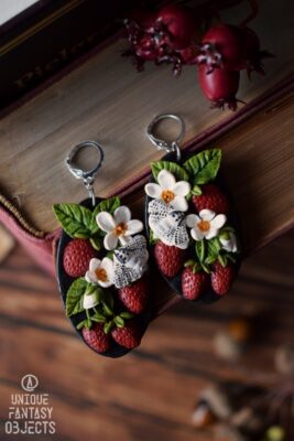 Kolczyki z truskawkami i torzyniad kasztanówka (Unique Fantasy Objects)