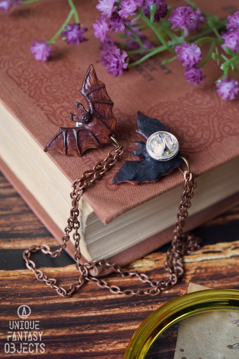 Przypinka do kołnierzyka z nietoperzami Przypinka do kołnierzyka z nietoperzami (Unique Fantasy Objects)