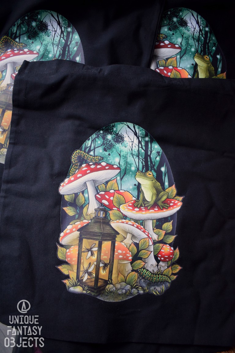 Bawełniana torba z żabą na muchomorze i lampionem Bawełniana torba z żabą na muchomorze i lampionem (Unique Fantasy Objects)