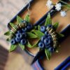 Kolczyki z borówkami i gąsienicą Kolczyki z borówkami i gąsienicą (Unique Fantasy Objects)