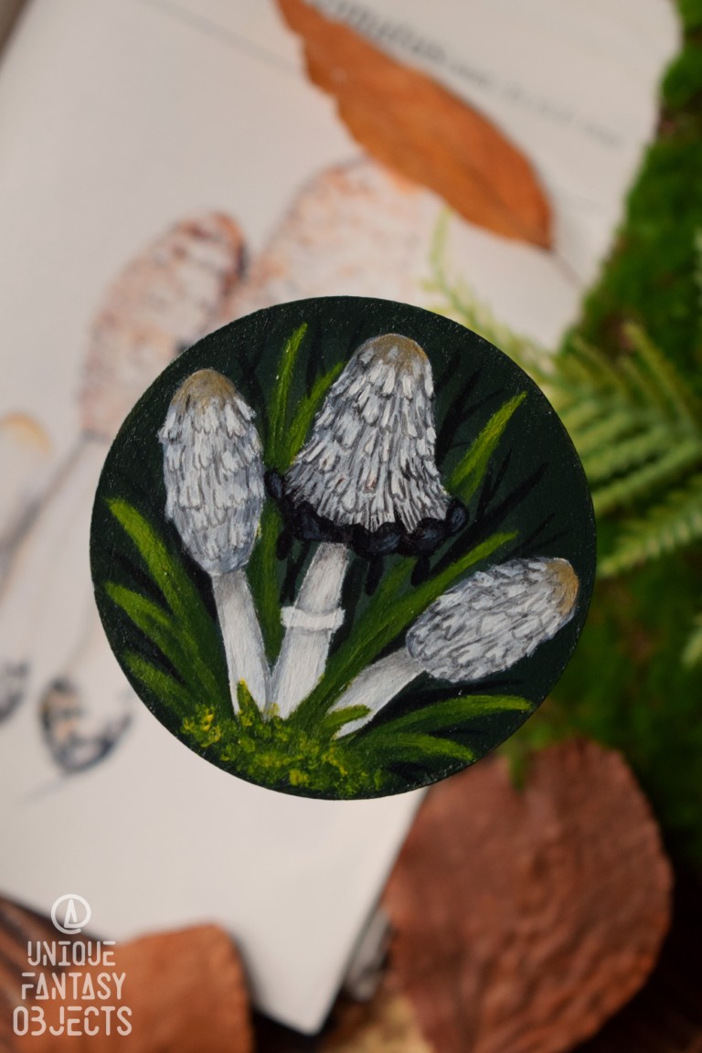 Ręcznie malowany magnes na lodówkę z grzybami leśnymi Ręcznie malowany magnes na lodówkę z grzybami leśnymi (Unique Fantasy Objects)