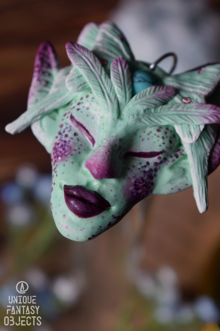 Naszyjnik z duszkiem ze skrzydłami motyla i howlitem Naszyjnik z duszkiem ze skrzydłami motyla i howlitem (Unique Fantasy Objects)