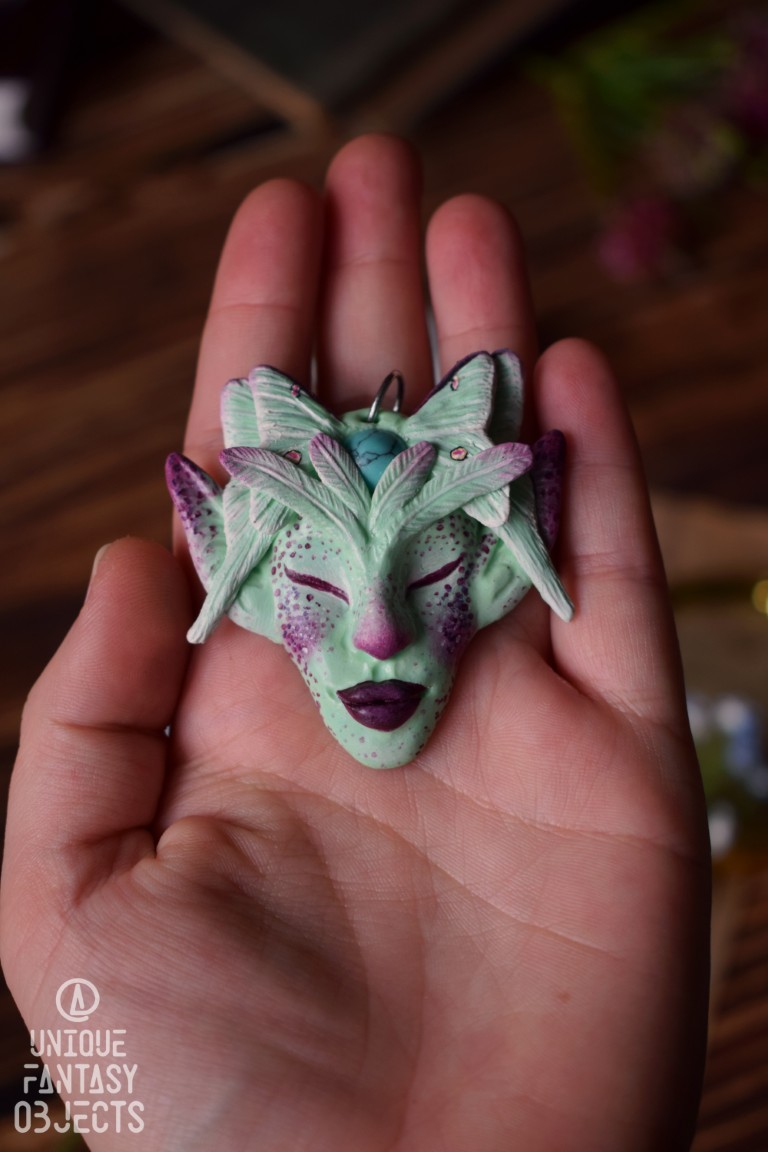Naszyjnik z duszkiem ze skrzydłami motyla i howlitem Naszyjnik z duszkiem ze skrzydłami motyla i howlitem (Unique Fantasy Objects)