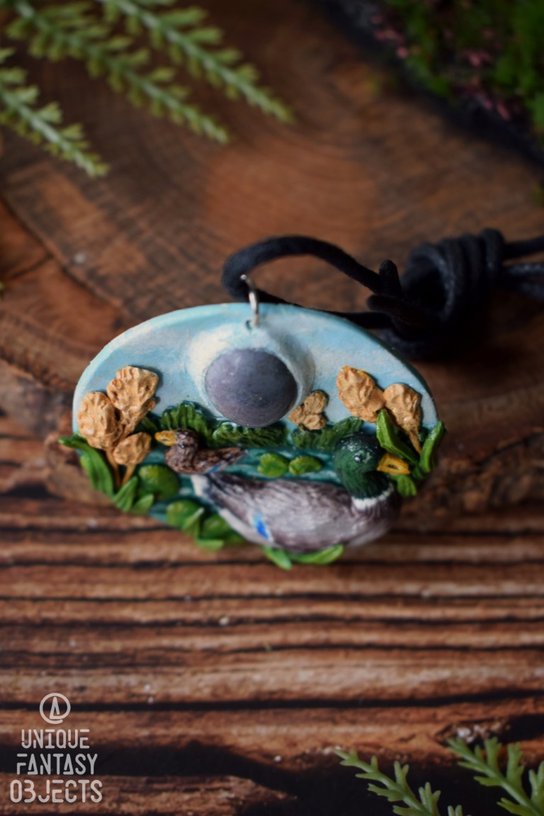 Naszyjnik z kaczkami w stawie i agatem Naszyjnik z kaczkami w stawie i agatem (Unique Fantasy Objects)