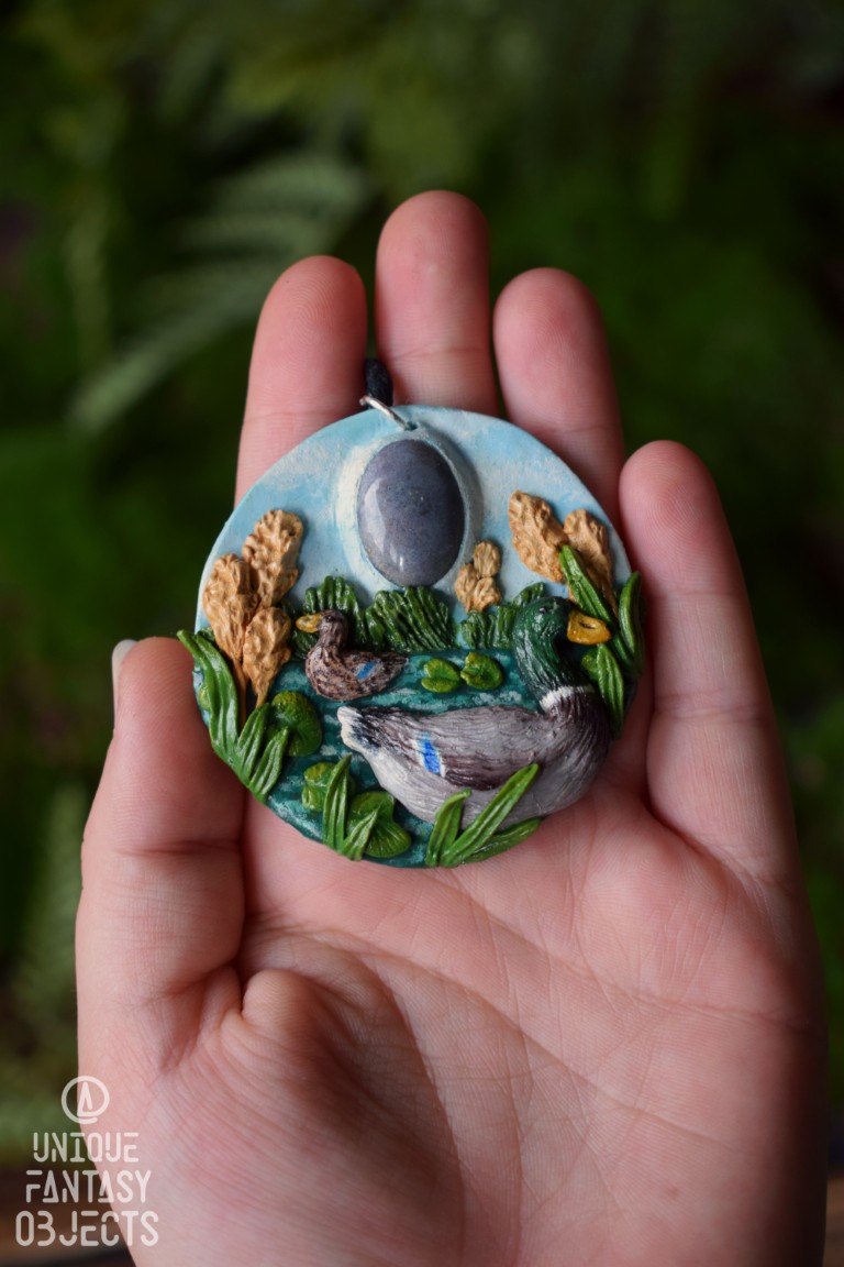 Naszyjnik z kaczkami w stawie i agatem Naszyjnik z kaczkami w stawie i agatem (Unique Fantasy Objects)