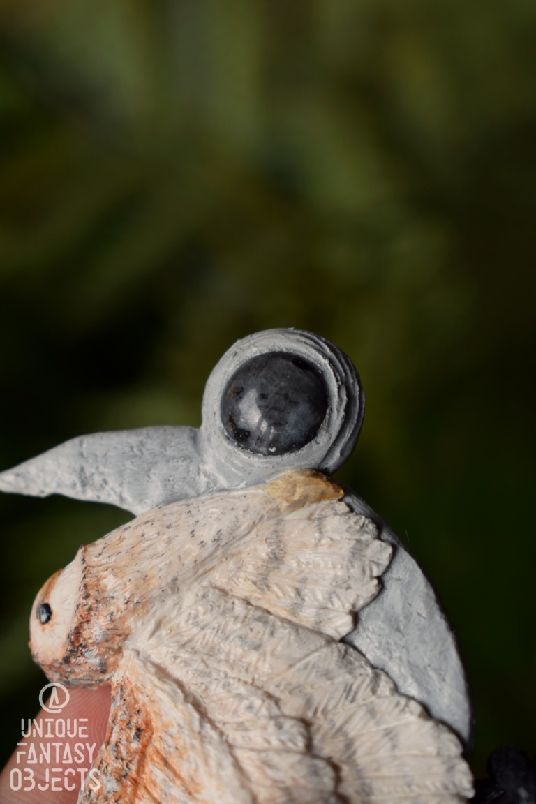 Naszyjnik z rzeźbą płomykówki i labradorytem Naszyjnik z rzeźbą płomykówki i labradorytem (Unique Fantasy Objects)