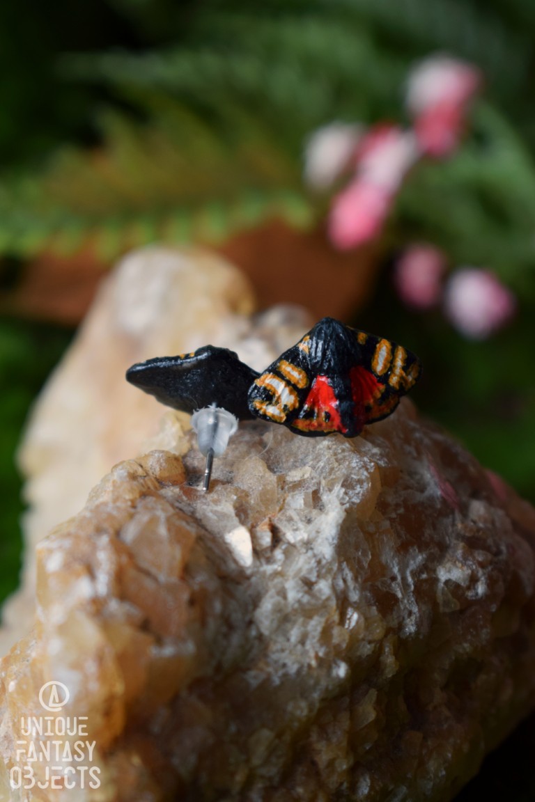Małe kolczyki z rzeźbami polskich motyli Małe kolczyki z rzeźbami polskich motyli (Unique Fantasy Objects)