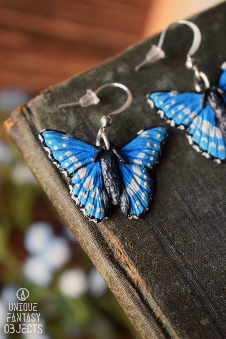 Kolczyki z rzeźbą motyla Morpho cypris Kolczyki z rzeźbą motyla Morpho cypris (Unique Fantasy Objects)