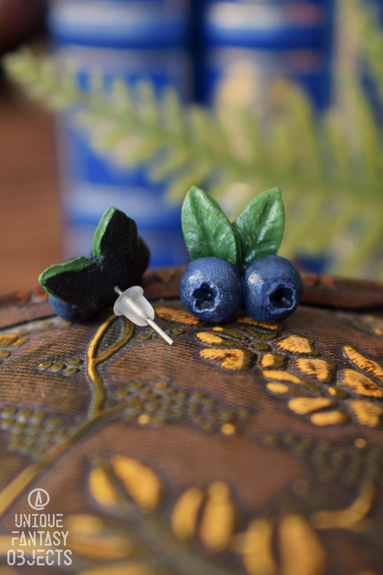 Małe kolczyki z jagodami Małe kolczyki z jagodami (Unique Fantasy Objects)