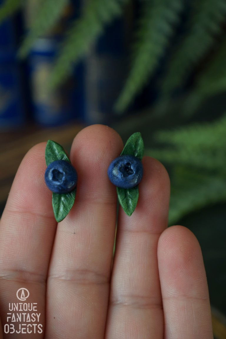 Małe kolczyki z jagodami Małe kolczyki z jagodami (Unique Fantasy Objects)