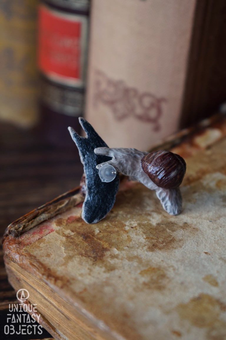 Małe kolczyki z rzeźbami ślimaków Małe kolczyki z rzeźbami ślimaków (Unique Fantasy Objects)