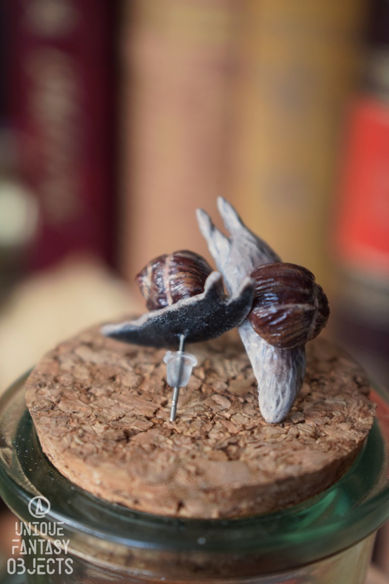 Małe kolczyki z rzeźbami ślimaków Małe kolczyki z rzeźbami ślimaków (Unique Fantasy Objects)