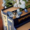 Regulowany pierścionek z ćmą Neochera dominia (Unique Fantasy Objects)