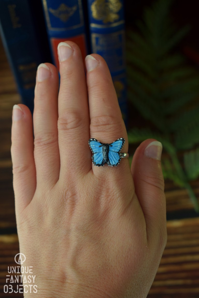 Regulowany pierścionek z motylem Morpho menelaus (Unique Fantasy Objects)